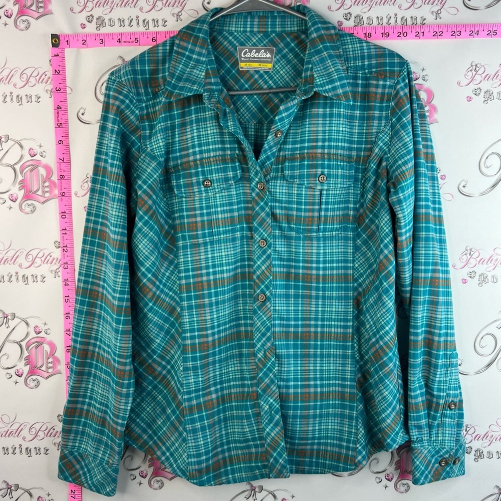 Cabela's button up long sleeve shirt Teal and Brown Plaid Button-Front Shirt